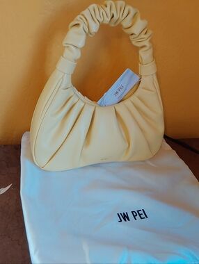 NWT JW PEI Yellow Vintage Hobo Bag